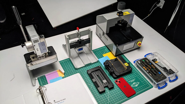外媒在尝试通过苹果自助维修服务更换电池后 彻底绝望了🥶🥶🥶