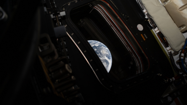 NASA经过审查后允许宇航员携带iPhone 17 Pro Max进入太空 但禁止联网和蓝牙