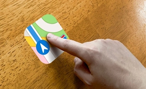 苹果AR眼镜Apple Glasses专利曝光：可在桌面上投射可触摸交互影像