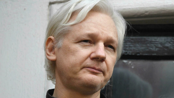 英国政府批准美国引渡维基解密创始人阿桑奇 面临175年刑期但还可以上诉