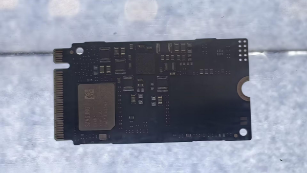 三星最新推出的BM9K1固态硬盘采用RISC-V开源架构研发的控制器